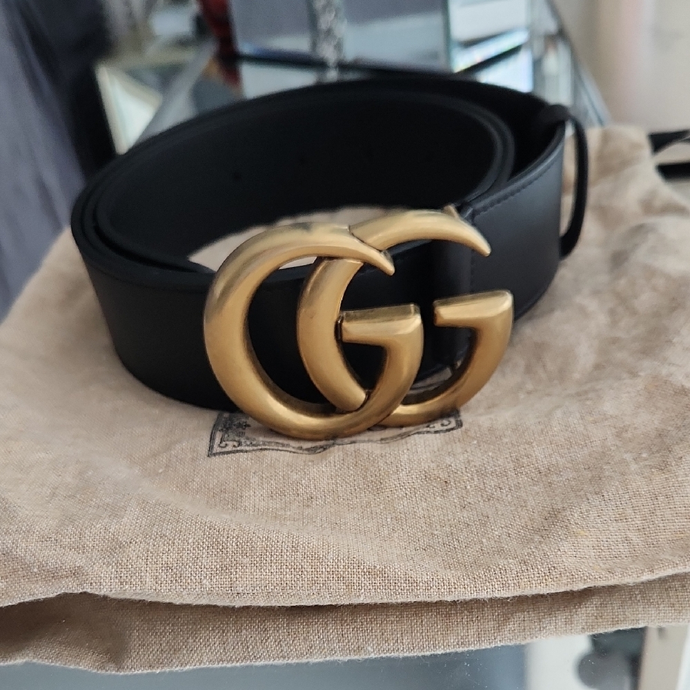 Authentic Gucci Black Belt with Gold GG Emblem, Size 105